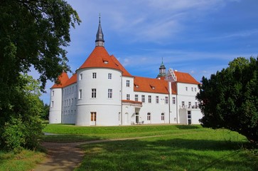 Wall Mural - Fuerstlich Drehna Schloss - Fuerstlich Drehna palace 02