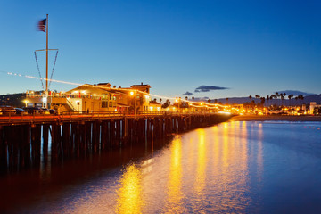 Wall Mural - Pier in Santa Barbara at night