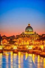 Fototapete - St. Peter's cathedral at night, Rome