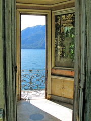 Wall Mural -  Romantic view to the lake Como, Italy