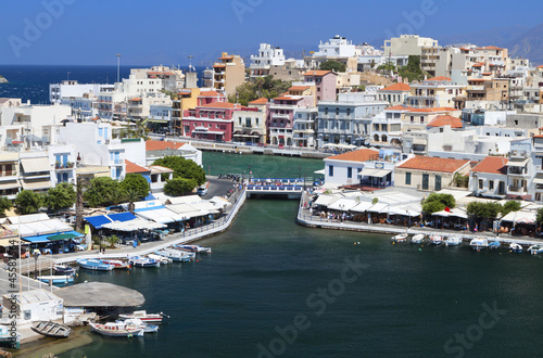 Plakat na papierze fotorealistycznym Aghios nikolaos miasto na wyspie Kreta w Grecji