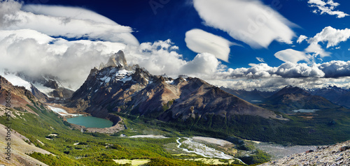 Board z aluminiowym obramowaniem Mount fitz roy, patagonia, argentyna