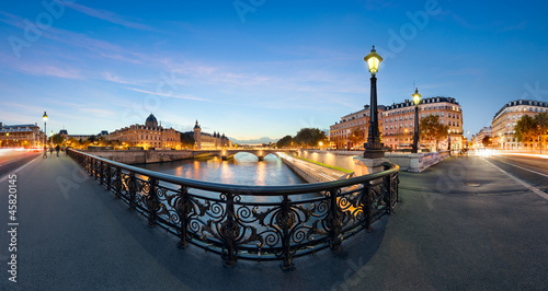 Board z aluminiowym obramowaniem Paris concierge