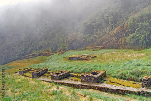 Board z aluminiowym obramowaniem Ruiny de huiñay huayna machu picchu