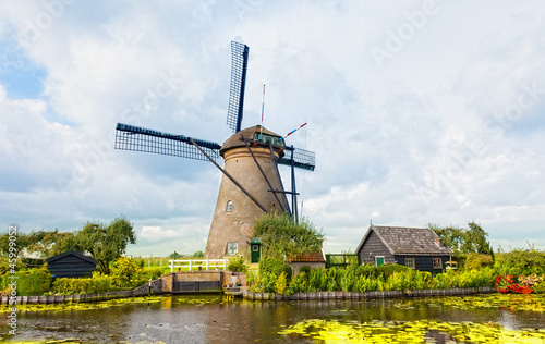 Board z aluminiowym obramowaniem Wiatrak w kinderdijk, holland