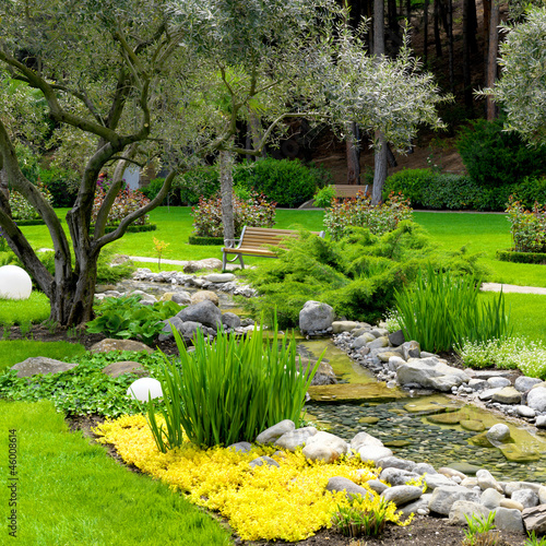Naklejka na szybę garden with pond in asian style