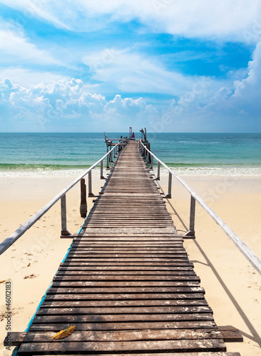 Tapeta ścienna Marynarki wojennej molo na wyspie koh samet w Thailand