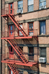 Fototapete - Escalier de secours à Manhattan - New York, USA