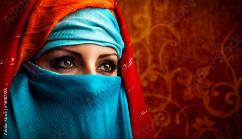 Tapeta ścienna na wymiar Arabic woman