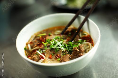 Soupe de boeuf vietnamien appelé pho Poster Mural XXL