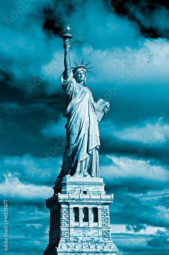 Plakat na papierze fotorealistycznym Statua Wolności. 