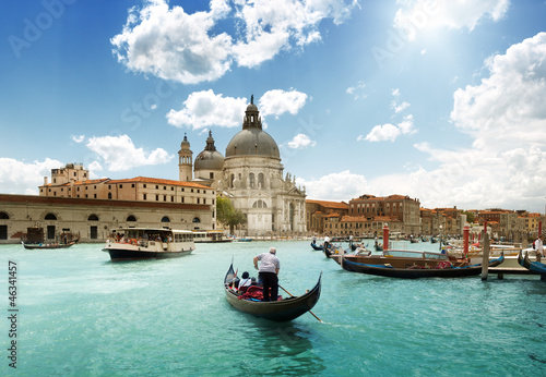 Valokuva  Grand Canal and Basilica Santa Maria della Salute, Venice, Italy