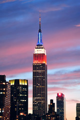 Fototapete - Empire State Building at night