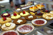 © Redzen - Petits gâteaux traditionnels dans une pâtisserie française
