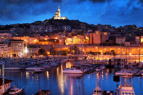Foto-Kissen - Marseille, France panorama at night, the harbour. (von Photocreo Bednarek)