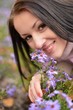 © muro - young woman with flowers