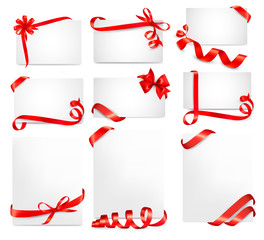 Aufkleber - Set of beautiful cards with red gift bows with ribbons Vector