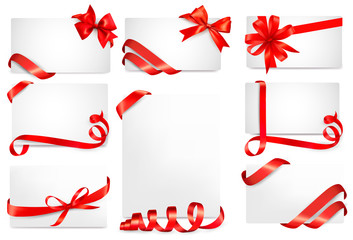 Leinwandbilder - Set of beautiful cards with red gift bows with ribbons