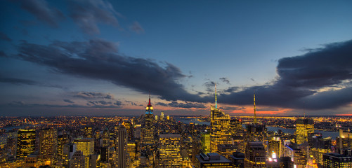 Wall Mural - Wonderful night colors and light of Manhattan, New York City - A