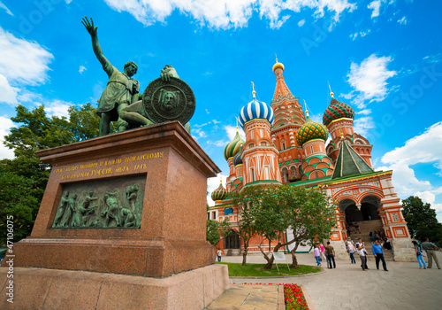 Платно Monument to Minin and Pozharsky on the Red Square in Moscow Russ