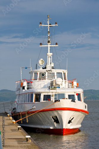 Fototapeta na wymiar Cruise ship at the dock