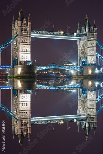 Plakat na papierze fotorealistycznym Tower Bridge, Londyn, Wielka Brytania