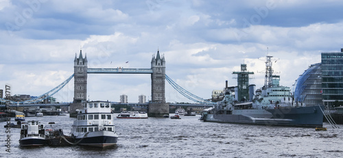 Plakat na papierze fotorealistycznym Tower Bridge rzeka Tamiza Londyn