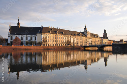 Board z aluminiowym obramowaniem Uniwersytet wrocławski
