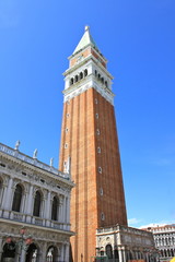 Wall Mural - Le Campanile, Place Saint-Marc à Venise - Italie