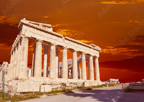 Fototapeta na wymiar Parthenon temple on the Athenian Acropolis, Greece