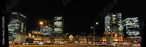 Board z aluminiowym obramowaniem Tokyo Station Night view