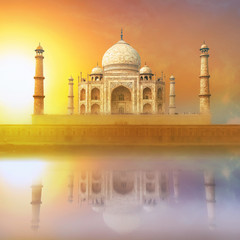 Fototapete - Taj Mahal India Sunset. Agra, Uttar Pradesh. Beautiful Palace wi