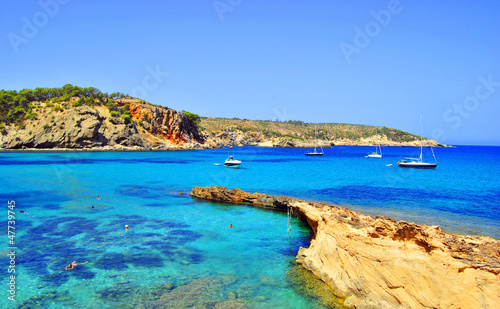 Board z aluminiowym obramowaniem Cala xarraca, ibiza, islas baleares, spain (europe)