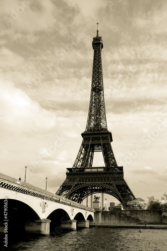 Fototapeta na wymiar Eiffel tower, Paris, France