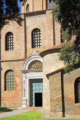 Canvas Print - Italy, Ravenna, Saint Vitale Basilica main entry