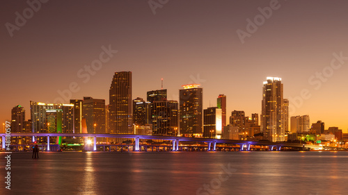 Plakat na papierze fotorealistycznym Miami o zachodzie słońca
