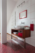 Ruby house - washbasin on couter top