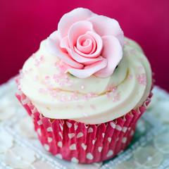 Canvas Print - Rose cupcake