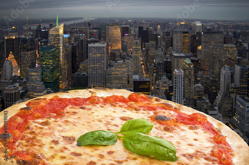 Board z aluminiowym obramowaniem N.y. 