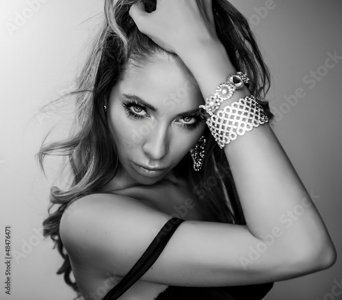 Fototapeta dla dzieci Black-white portrait of young romantic beauty.