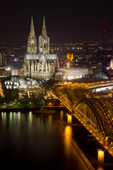 Wall Mural - cologne cityscape at night