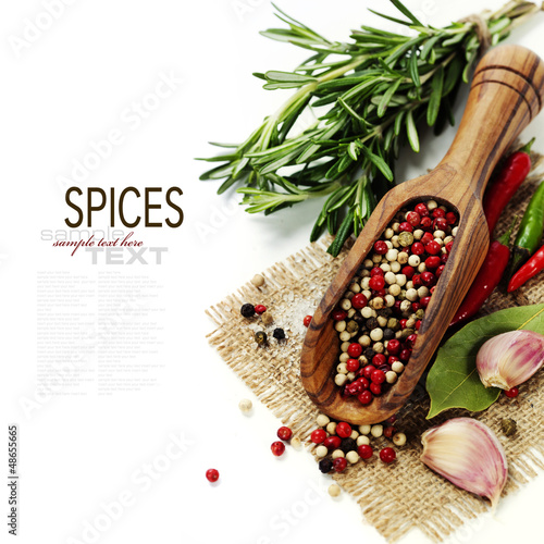 Naklejka na szybę spices on a wooden board