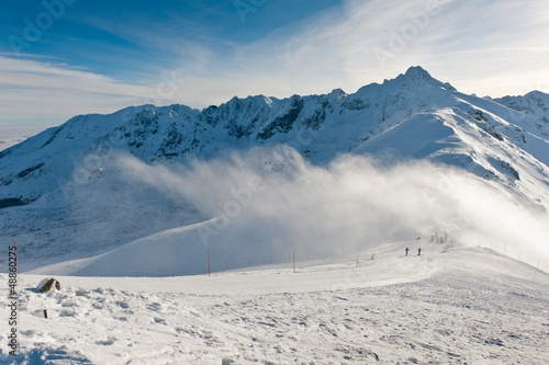 Board z aluminiowym obramowaniem Szczyty tatry w śniegu