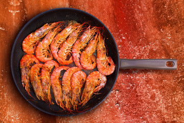 Wall Mural - grilled shrimp seafood in round pan