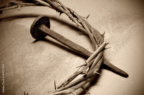 Naklejka na drzwi Jesus Christ crown of thorns and nail