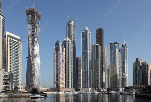 Board z aluminiowym obramowaniem Wieżowce w Dubai Marina, zjednoczone emiraty arabskie