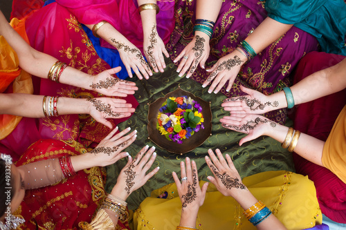 Fotografia, Obraz Henna Decorated Hands Arranged in a Circle