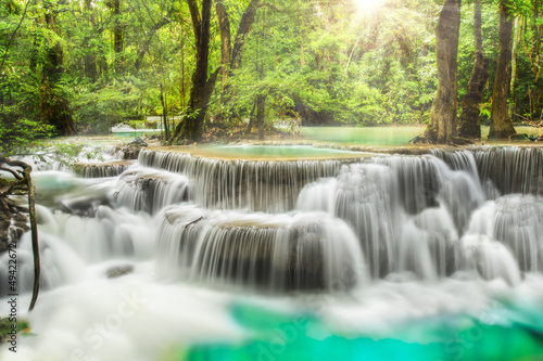 Fotoboard na płycie Erawan wodospad w prowincji kanchanaburi
