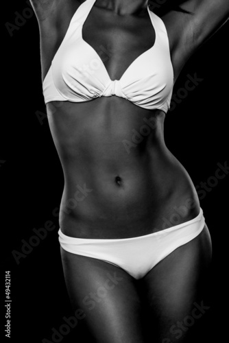 Board z aluminiowym obramowaniem Kobieta w bikini w czerni i bieli