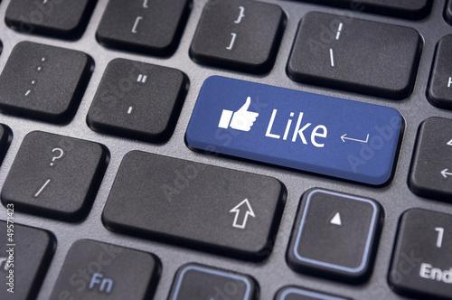 Naklejka dekoracyjna like message on keyboard button, social media concepts